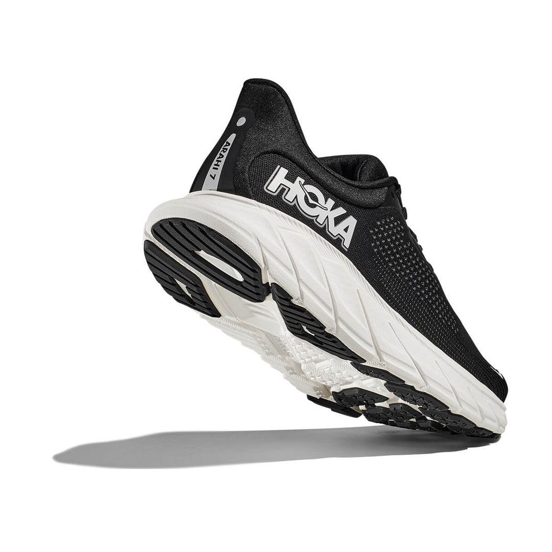 Hoka Arahi 7 Mens Running Shoes | Black underside