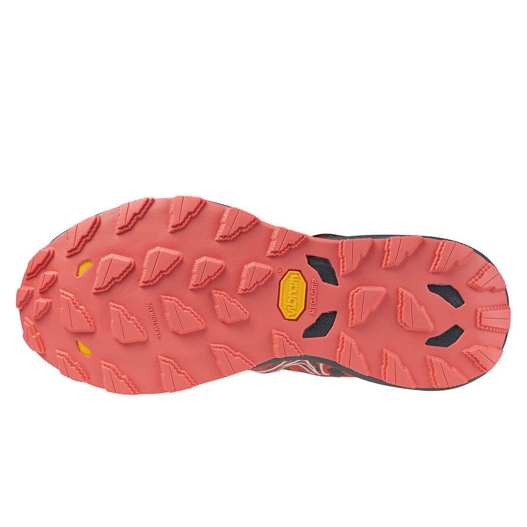Mizuno Wave Daichi 8 Womens Trail shoes Hot Coral sole