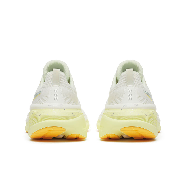 Saucony Hurricane 25 Womens | Ivory/tender