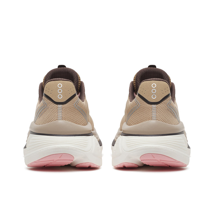 Saucony Hurricane 26 Womens | Saddle/touch