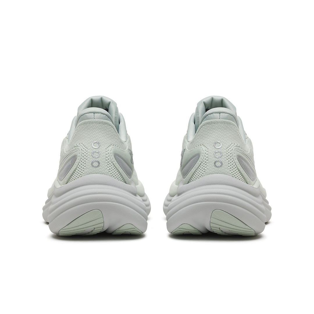 Saucony Triumph 24 Womens | Cast
