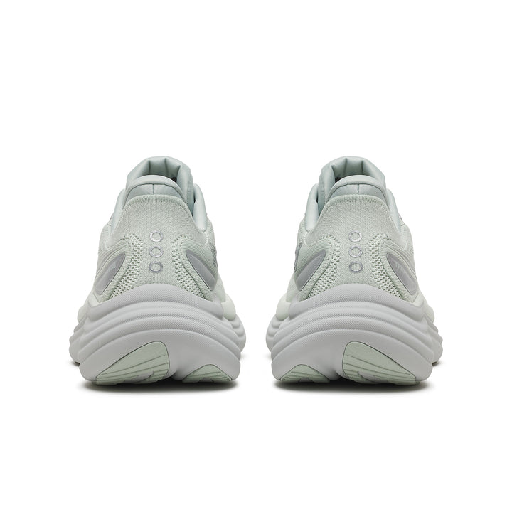 Saucony Triumph 24 Womens | Cast
