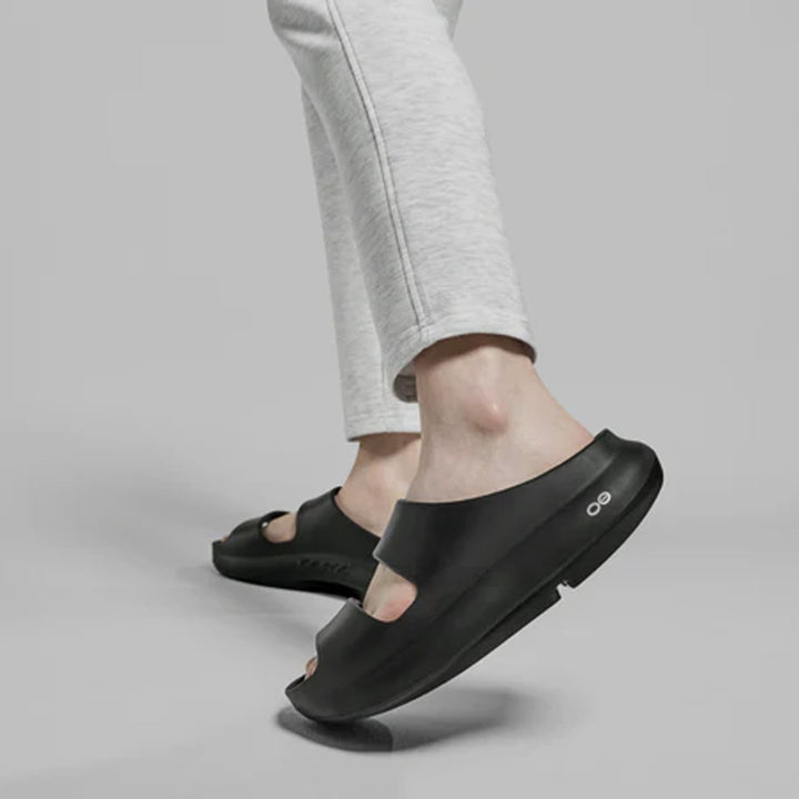 Oofos OOyea Womens | Black